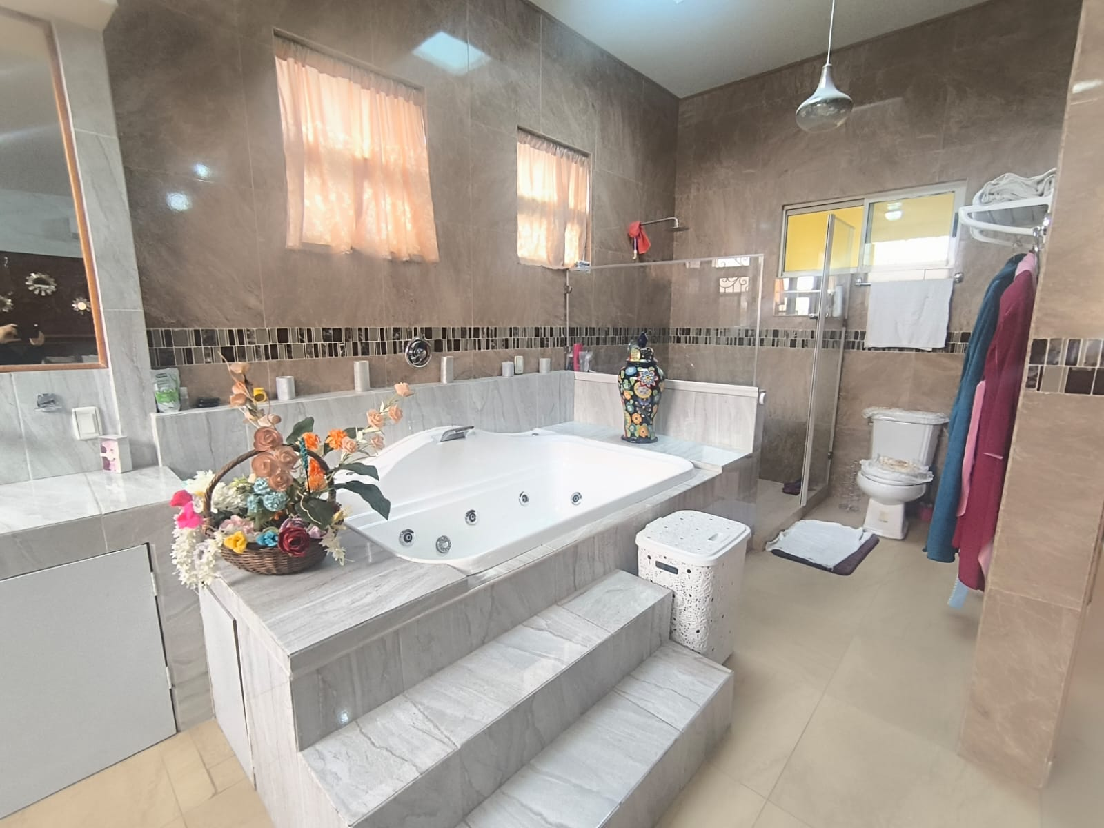 Casa de Lujo en Venta en Crystal Lagoons (Moderno Apodaca), Apodaca | 340 m², 4 Recámaras
