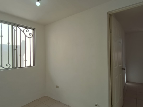 Casa en Venta en Villas de la Hacienda, Juárez | 2 Plantas, Cochera Doble