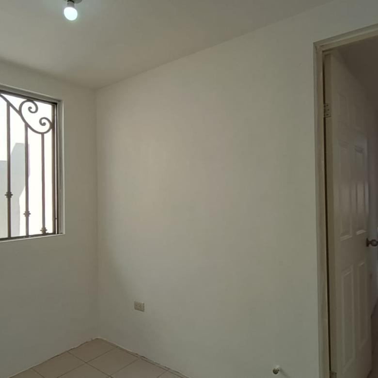 Casa en Venta en Villas de la Hacienda, Juárez | 2 Plantas, Cochera Doble