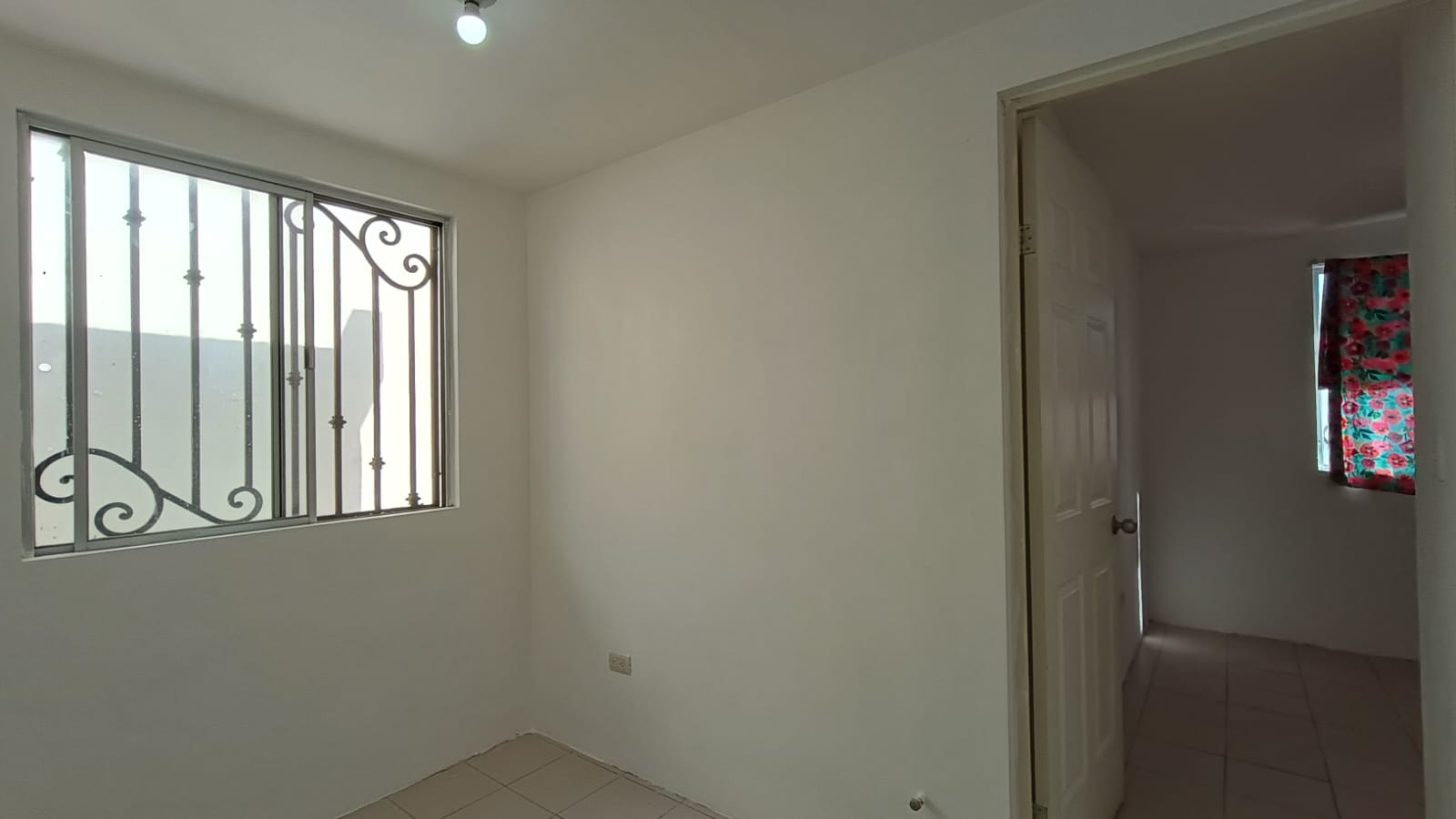 Casa en Venta en Villas de la Hacienda, Juárez | 2 Plantas, Cochera Doble