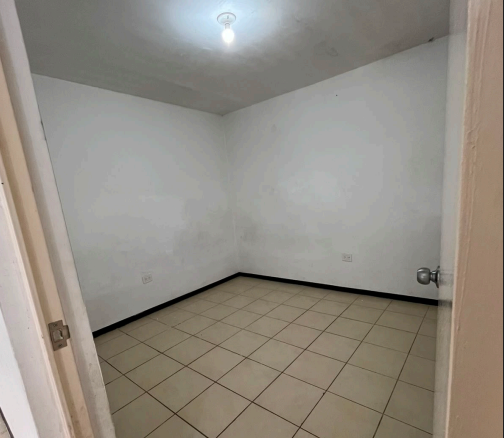 Casa en Venta en Fraccionamiento Vista Bella 3er Sector, García | 2 Recámaras, 98 m²