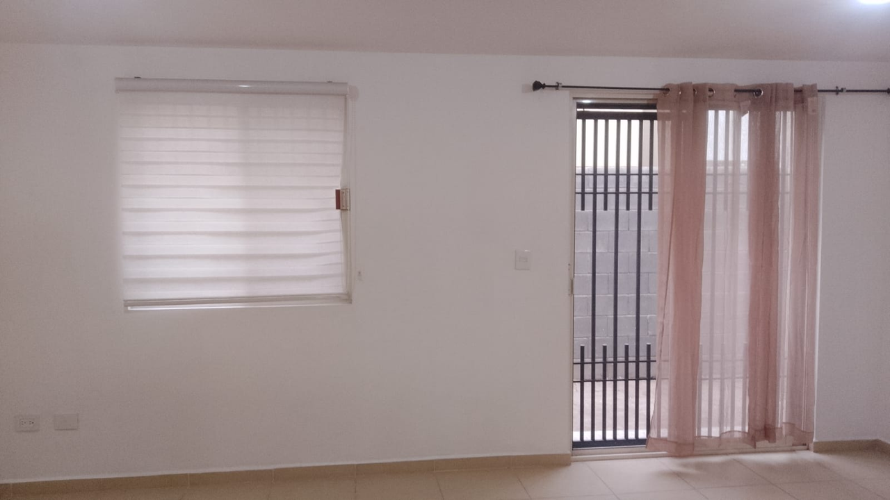 Casa en Venta en mitras poniente malaga, García | 3 Recámaras, 102 m²