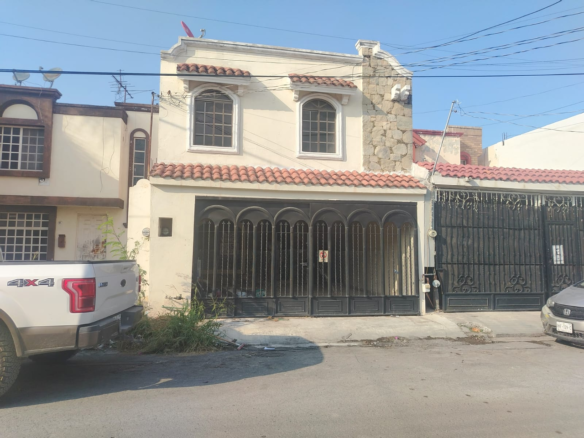 Casa en Venta en Fuentes de san miguel, Guadalupe | 3 Recámaras, 125 m²