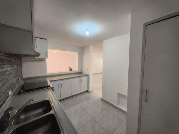 Casa en Venta en Villa Dorada, Monterrey | 4 Recámaras, 110 m²